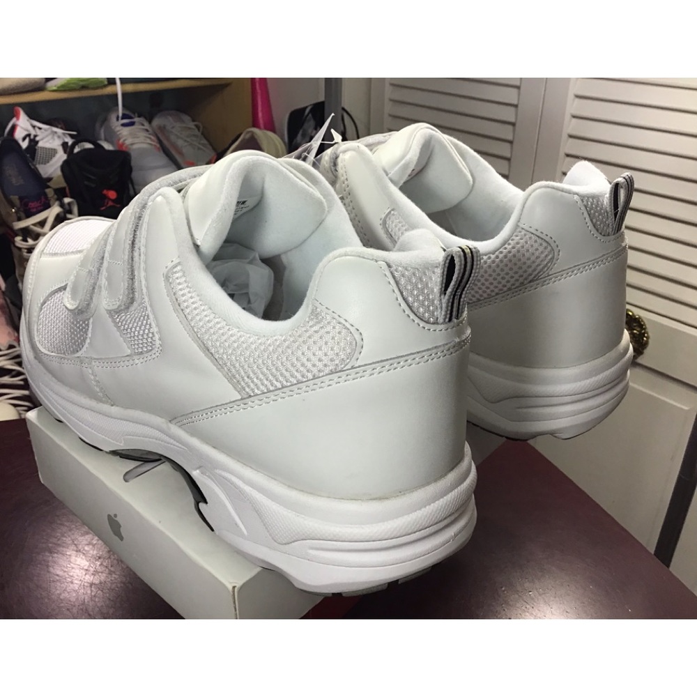 Drew Lightning II V - Men's Athletic Walking Shoe. Like New. - Picture 6 of 16
